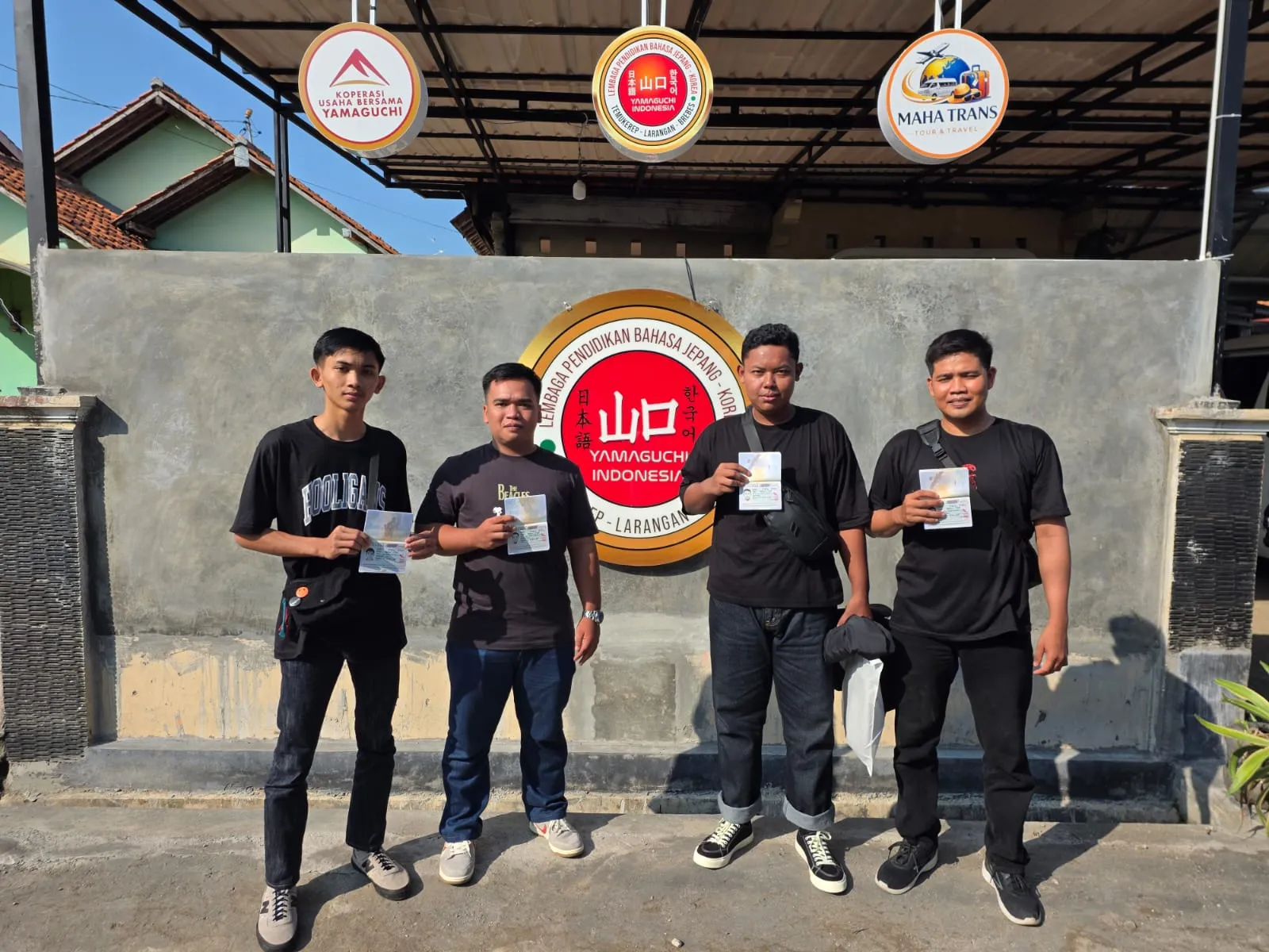 Pelepasan Alumni di Bandara Internasional